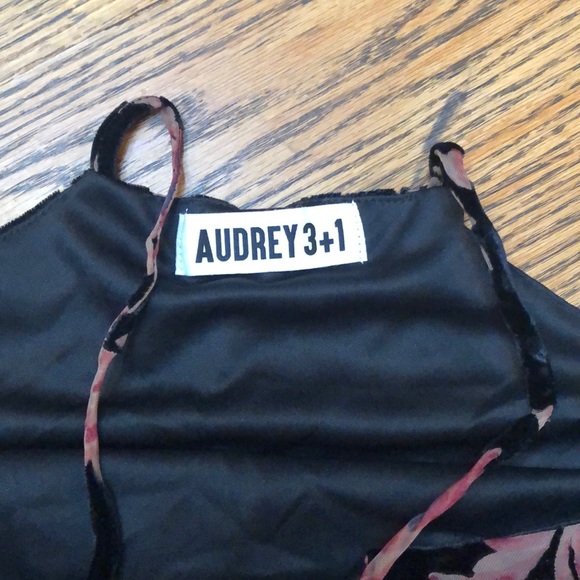 Mini dress - Picture 3 of 5